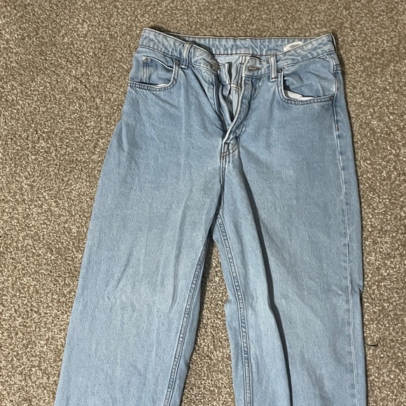 Briefly worn blue  90s style wide leg jeans size 4 (us) - Picture 1 of 5